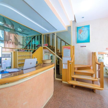 Hotel Colorado Ріміні Екстер'єр фото