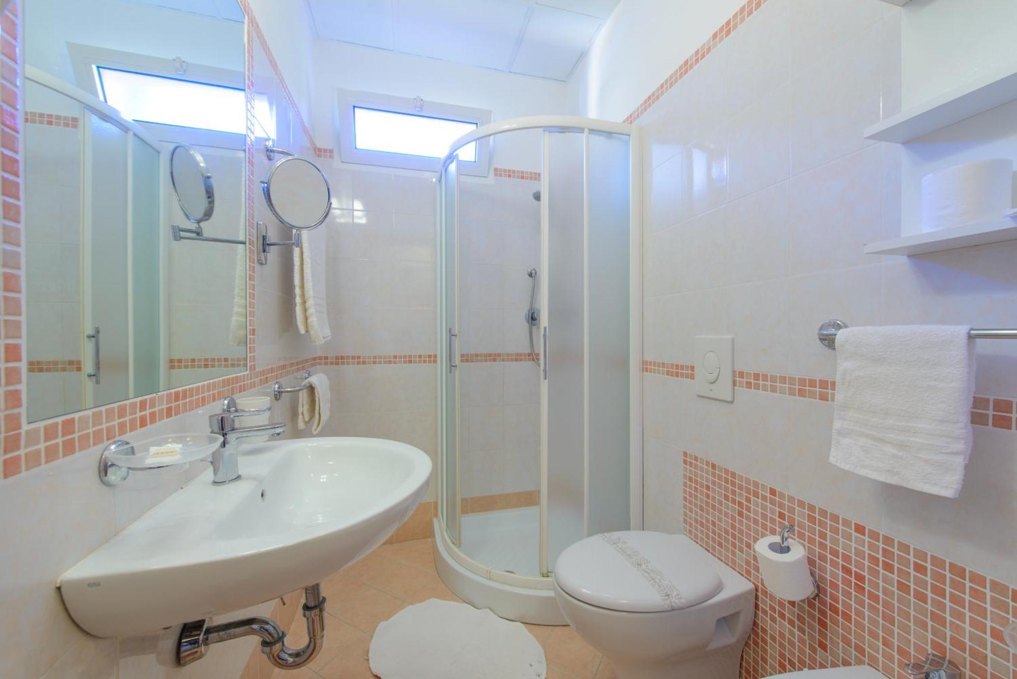 Hotel Colorado Ріміні Екстер'єр фото