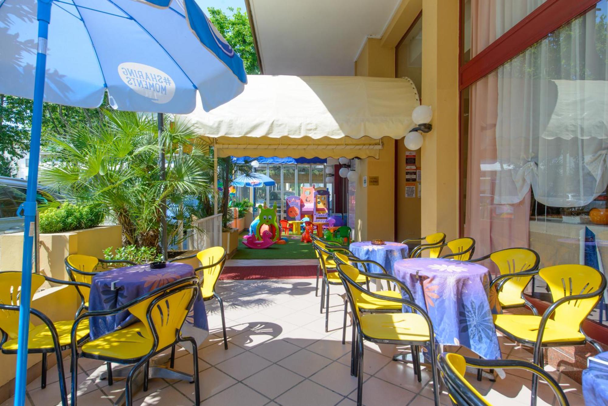 Hotel Colorado Ріміні Екстер'єр фото