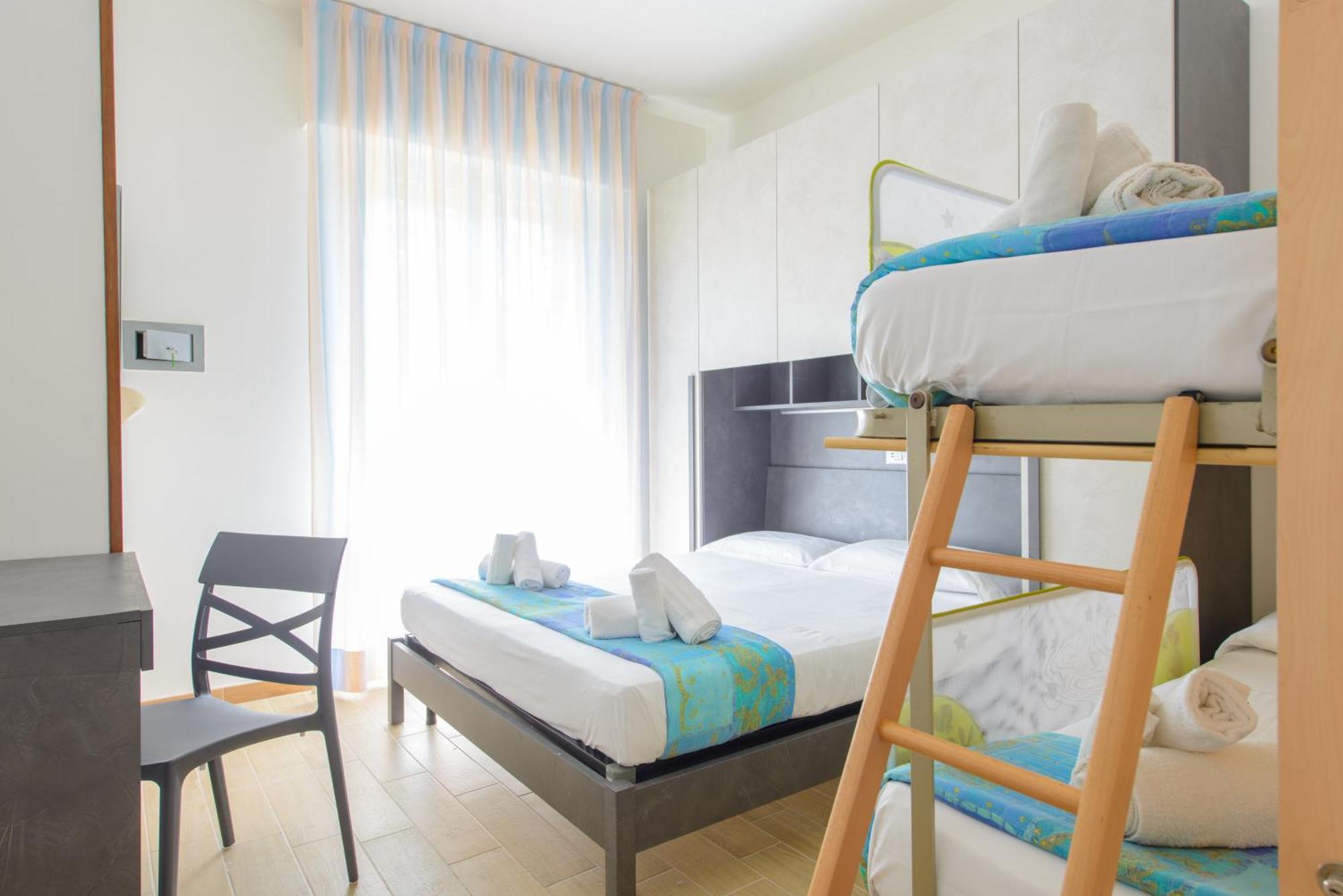 Hotel Colorado Ріміні Екстер'єр фото